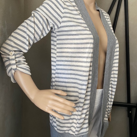 Cardigan - Picture 7 of 9